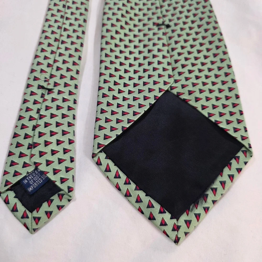 Vineyard Vines Westhampton Country Club Silk Tie Green Triangle Geometric USA